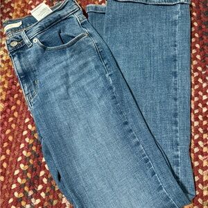 Women’s Levi’s Bootcut Blue Jeans Size 4
